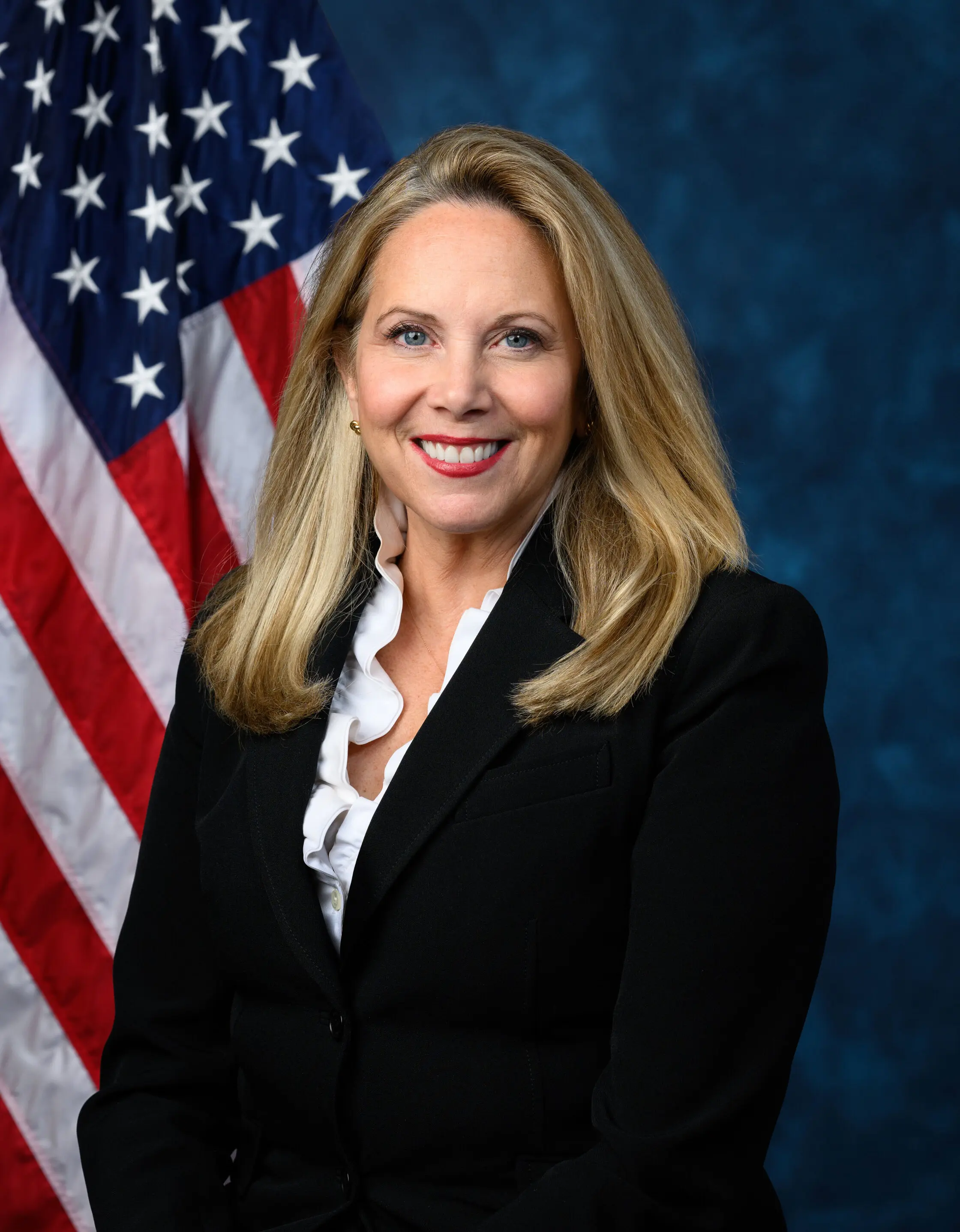 Portrait of Laura Gillen