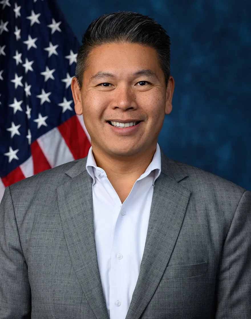 Portrait of Derek Tran