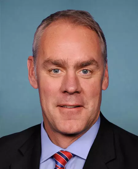 Portrait of Ryan Zinke